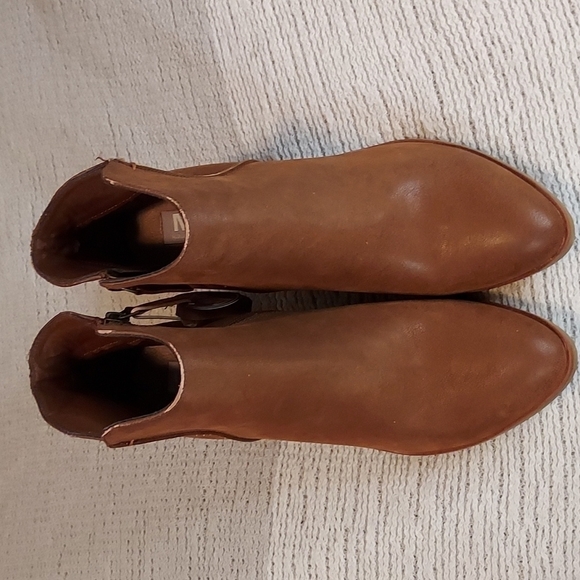 MIA Patton Booties in Cognac NWOB - Picture 5 of 12